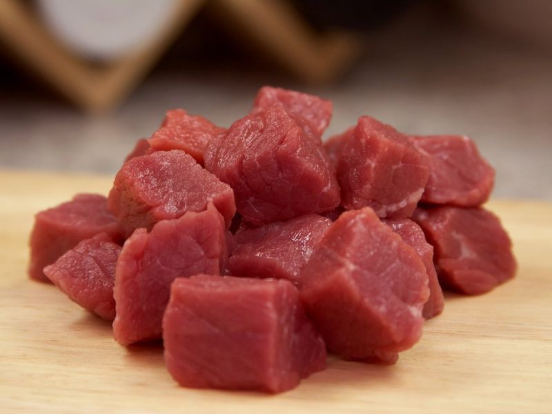 ▲搜狐美食專欄《小楊聊美食》表示,炒牛肉千萬不可用高溫熱油翻炒,否則炒出來的牛肉會又老又柴,她並傳授「1烹飪要點」,跟著做必能炒出香嫩多汁的牛肉喔!(圖/取自pixabay)