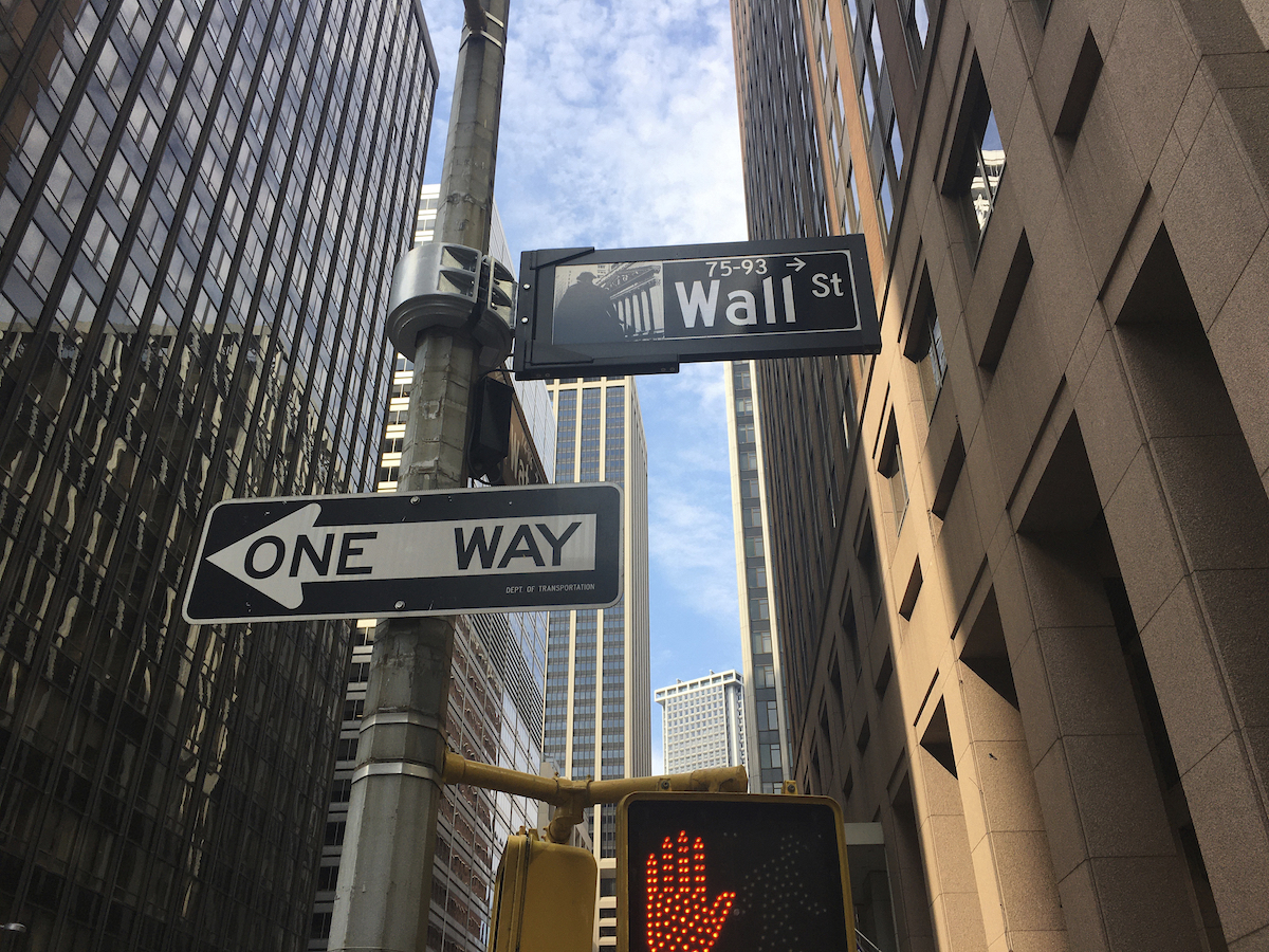 ▲華爾街大多頭湯姆李警告，到了10月，美股恐怕會出現10%的修正。（圖／美聯社／達志影像）