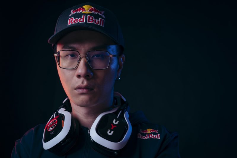 Red Bull Taiwan宣布簽下格鬥遊戲好手石油王Oil King　首戰出征 Red Bull Kumite 世界總決賽

