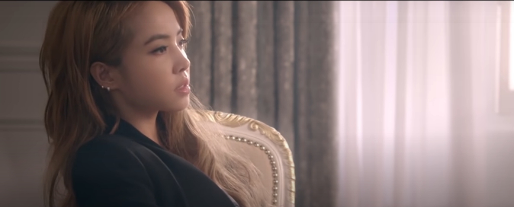 ▲我們的愛情成長史中，都有一首蔡依林的情歌。（圖／《第三人稱》MV 截圖）