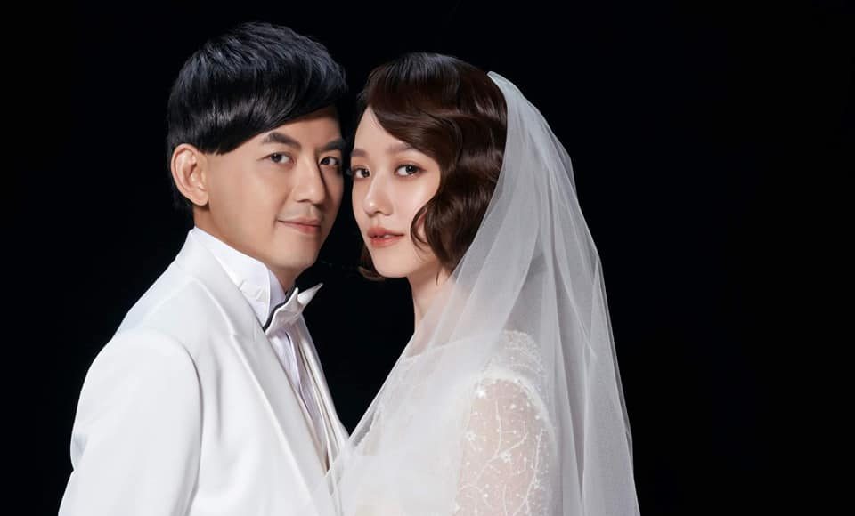 ▲黃子佼購買未成年少女影片遭圍剿，老婆孟耿如（右）表示婚姻是自己的選擇，會繼續陪伴對方度過難關。（圖／黃子佼臉書）