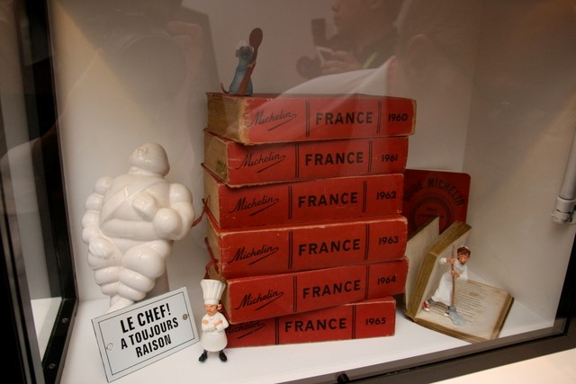 ▲米其林指南在上個世紀曾是餐飲界追捧的美食聖經，但進入不斷蛻變的網路新時代，米其林顯得老態龍鍾。(圖／翻攝自Lefooding)