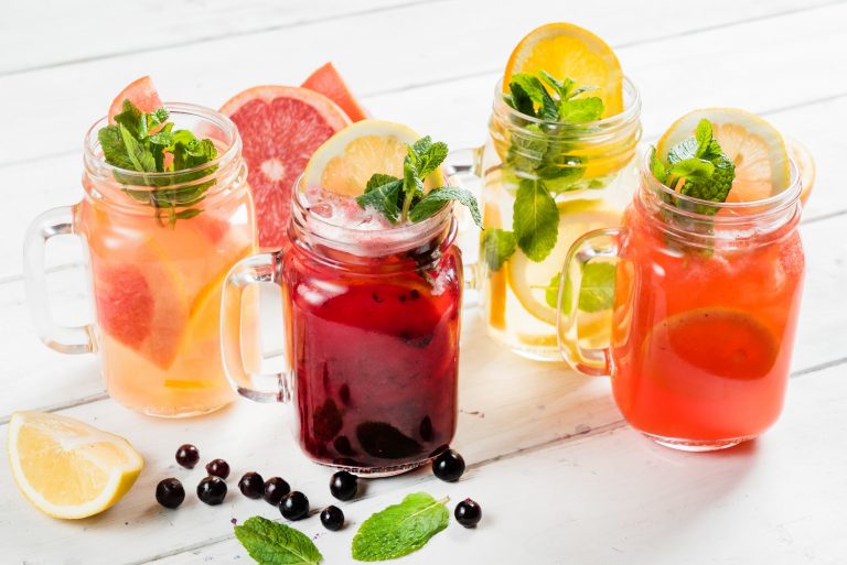 ▲炎夏該喝什麼清涼開胃？過來人揭1童年回憶。（圖／Shutterstock）
