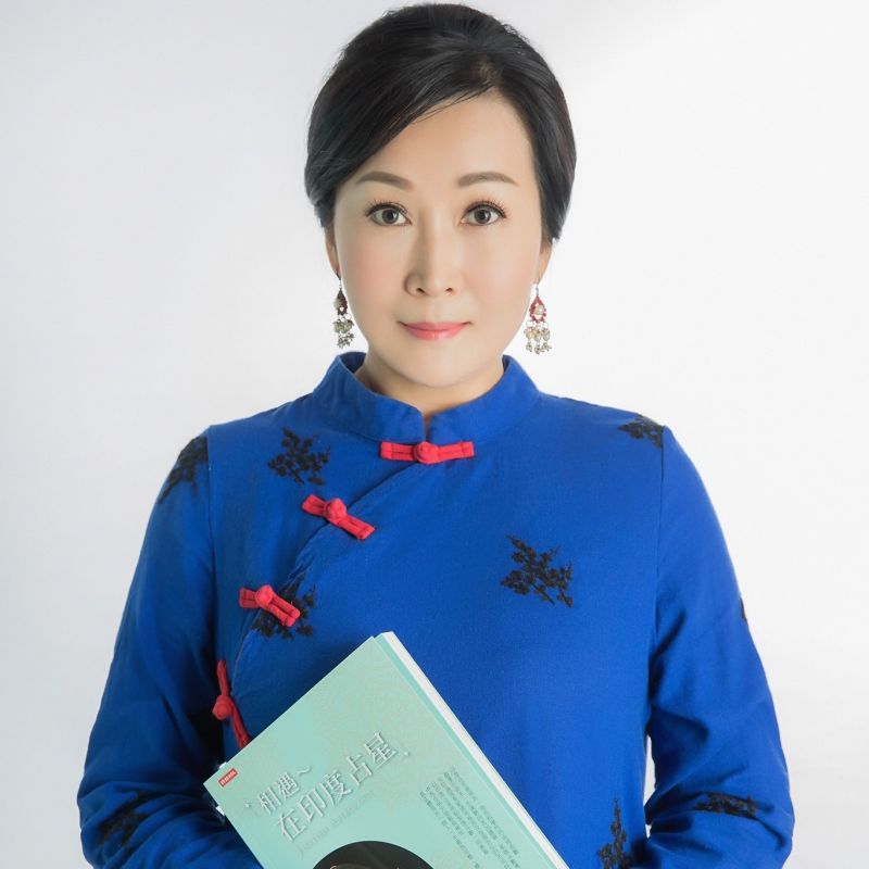 ▲命理師李靜唯分析直指,「就算這一波控制下來,今年10月份土星、木星、冥王星會一同匯聚在摩羯座,並且與身在雙子座的『羅喉』產生相位,10月到年底全球可能還會有另一波更嚴峻的疫情高峰。」(圖/翻攝自李靜唯臉書)