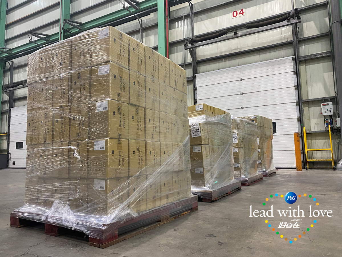 ▲好自在捐贈萬片衛生棉 支持防疫前線的勇敢女性 #女生做自己好自在。（圖／資料照片）