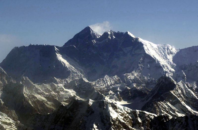 登山客爬聖母峰今年已17死！創近年新高　尼泊爾觀光宣傳策略挨批