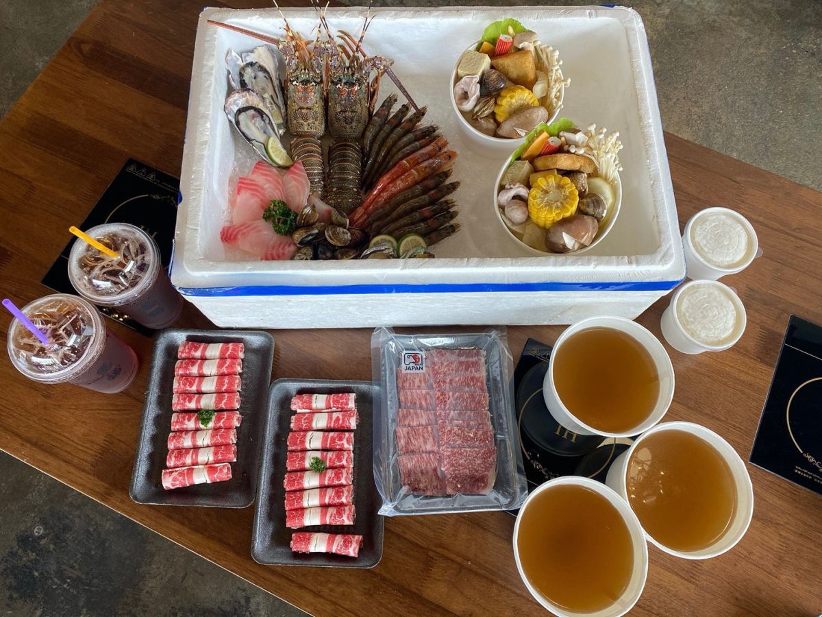 ▲在中部地區擁有九家分店的惹鍋，即日起推出外帶自取85折優惠，指定雙龍蝦套餐打折再送和牛。（圖／業者提供）