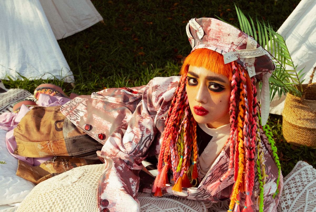 ▲鬼鬼邀請Wednesday來把她改造成「台版Lady Gaga」。（圖／avex taiwan 提供）
