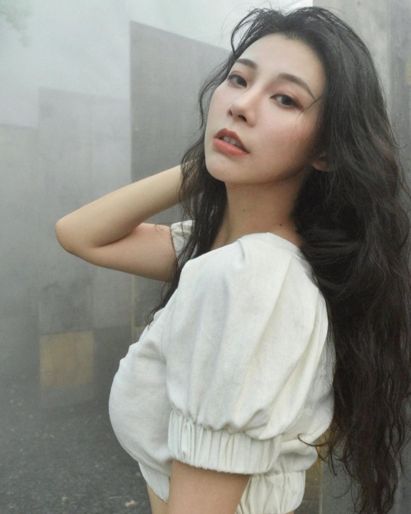 ▲▼張香香在無名小站時期就小有名氣。(圖/張香香臉書、IG)
