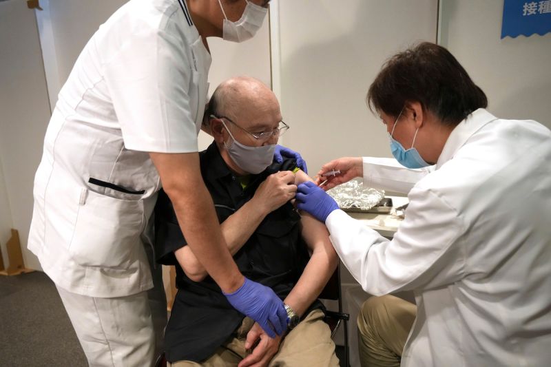 ▲日本目前正在使用輝瑞疫苗以及莫德納疫苗。（圖／美聯社／達志影像）