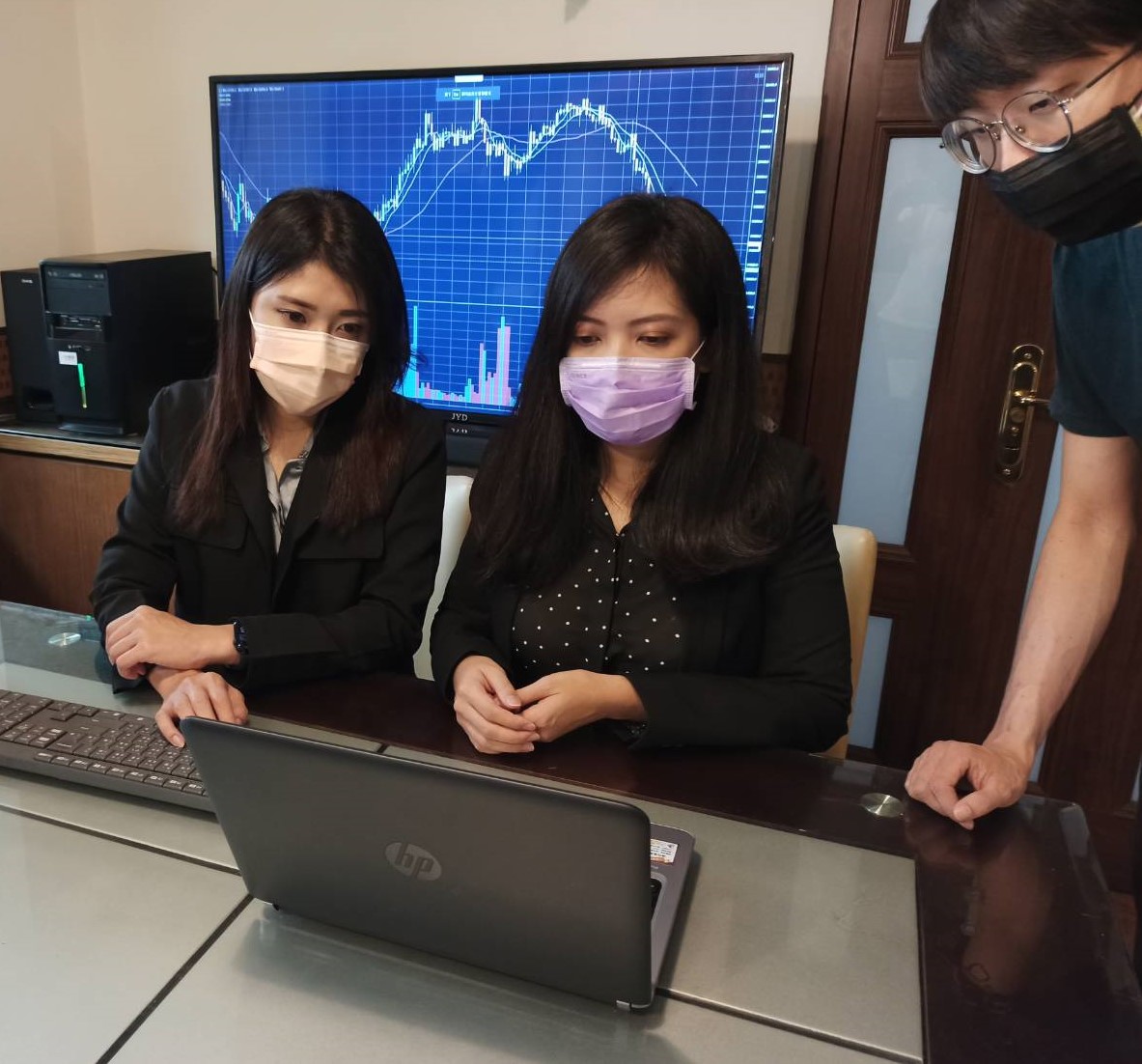 ▲防疫宅在家也能學習投資技術，有金融操作專業的CBOEX俱樂部擬推出線上課程。（圖／  CBOEX提供）