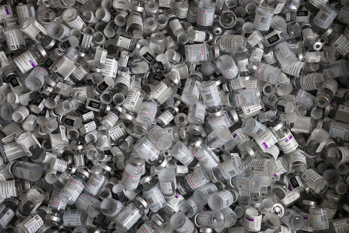 ▲聯合國兒童基金會表示，經由COVID-19疫苗全球取得機制，伊拉克獲得義大利捐贈超過10萬劑的AZ疫苗。（圖／美聯社／達志影像）