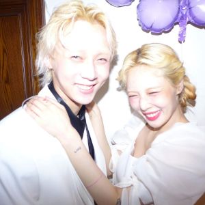 ▲▼泫雅公開多張合照,網友誤會2人結婚。(圖/泫雅IG) ▲▼泫雅公開多張合照,網友誤會2人結婚。(圖/泫雅IG)