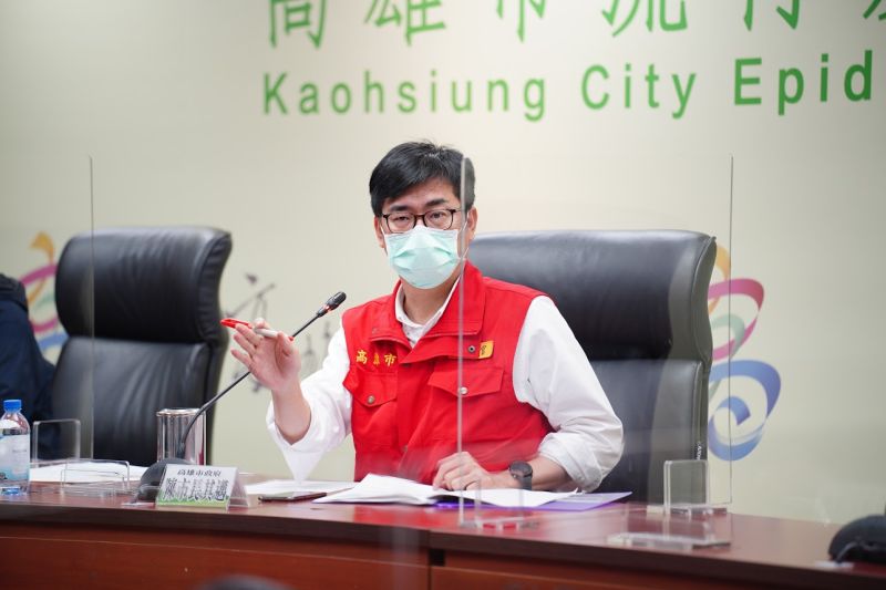 ▲高雄市長陳其邁今（10）日痛批，對插隊打疫苗很「不以為然」，真的「足毋是款欸（台語：很不像樣）」。（圖／高雄市政府提供）