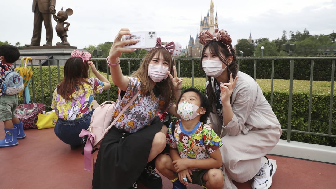 ▲日本東京都今天新增武漢肺炎確診562例，連續6天比前一週的同一天增加，且是連3天比前一週同天增加100例以上。專家指出，東京的疫情有復燃跡象。資料照。（圖／美聯社／達志影像）