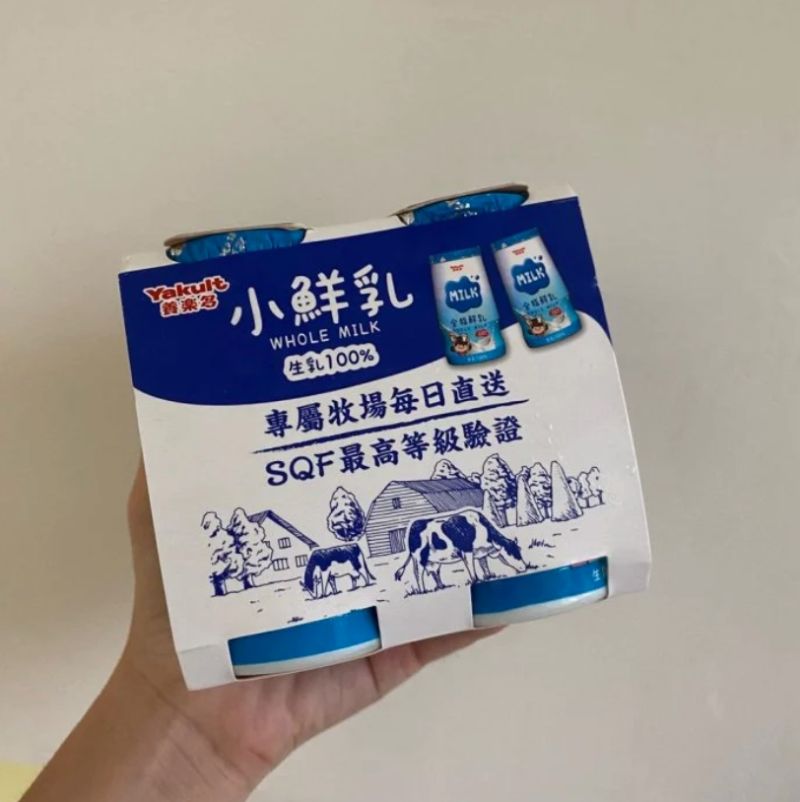 ▲一名女網友在超市發現小時候常喝的「養樂多小鮮乳」。(圖/翻攝自《Dcard》)