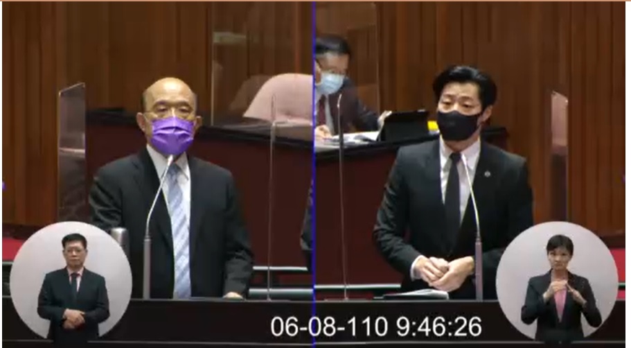 ▲立委林昶佐為萬華人就醫被拒絕、企業要提快篩證明表不滿，行政院長蘇貞昌表示，不該歧視萬華人。(圖／國會直播頻道)