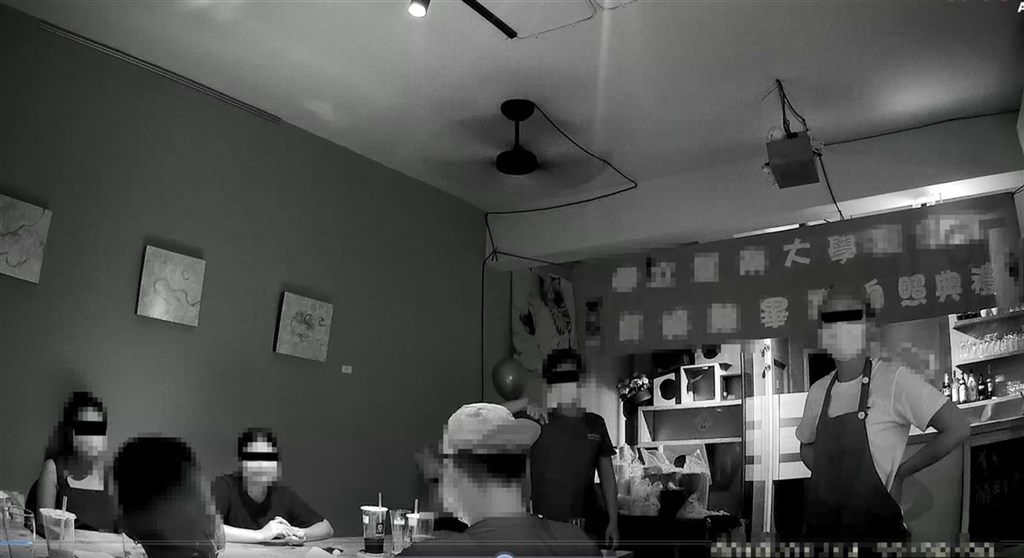 ▲台中市警方8日表示，近日連續查獲3起違反規定在室內群聚案，其中一起是年輕人群聚在室內玩桌遊，呼籲民眾不要輕忽疫情。（翻攝照片）中央社記者郝雪卿傳真 110年6月8日