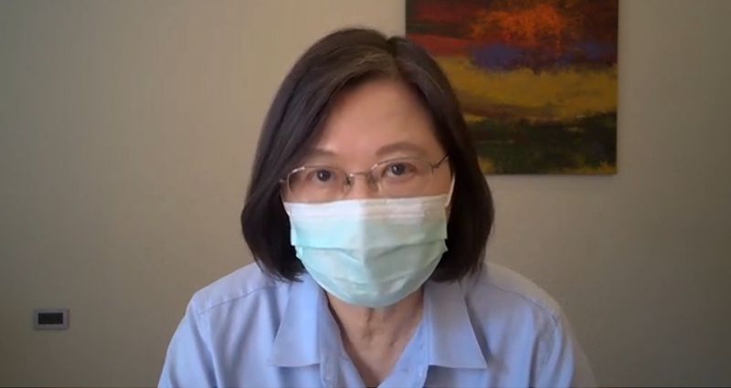 ▲近期爆出特權施打疫苗的案例,兼任民進黨主席的總統蔡英文在9日主持中常會時就呼籲「輪到你在去打」。(圖/民進黨中央黨部提供)