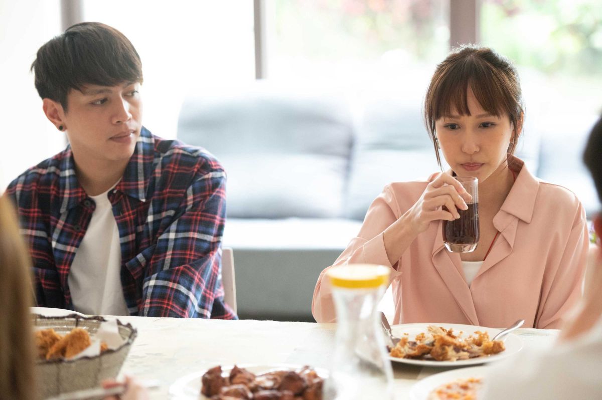 ▲鯰魚哥（左）配對潘嘉麗。（圖／TVBS）