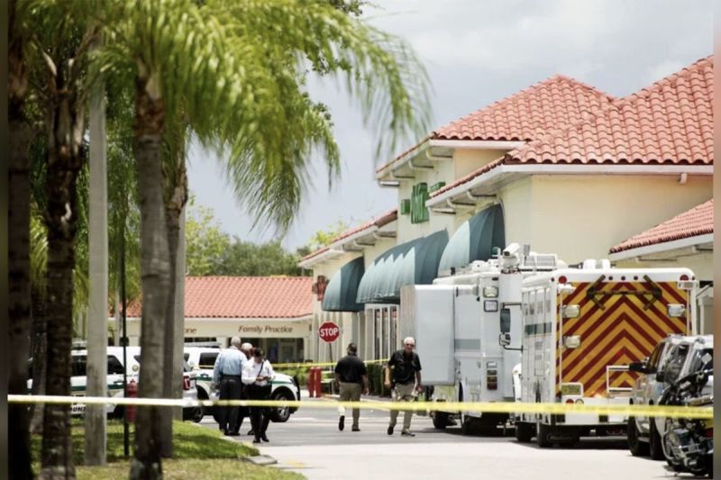 ▲佛羅里達州一家超市內發生槍擊事件，造成包括槍手在內的3人死亡。（圖／美聯社／達志影像）