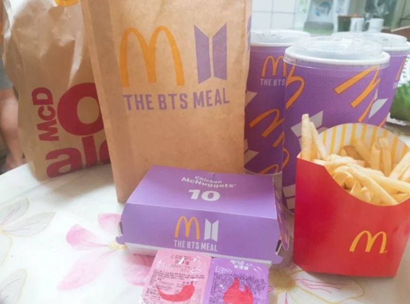 ▲麥當勞近日與南韓知名團體防彈少年團聯名推出「BTS套餐」，引發話題。（圖／翻攝自《Dcard》）