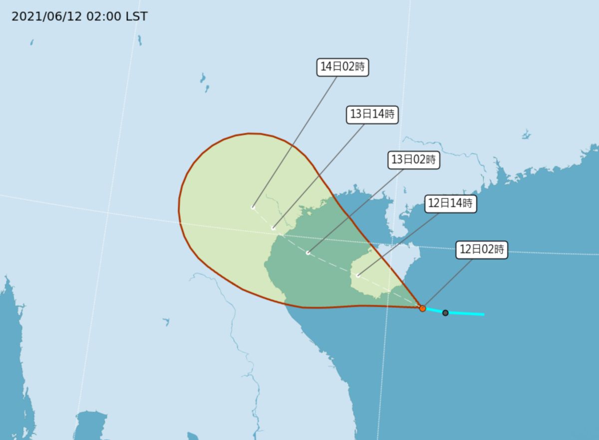 ▲位在南海的季風低壓於昨日下午２時發展為熱帶性低氣壓，今（12）日凌晨２時中心位置在鵝鸞鼻西南西方１１００公里的海面上，向西北西移動，不排除有增強為輕度颱風的可能，但對臺灣的天氣不會有直接的影響。（圖／氣象局提供）