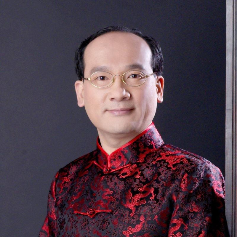 ▲知名命理師楊登嵙點名「11大NG物」禁放床頭。(圖/翻攝自楊登嵙臉書)
