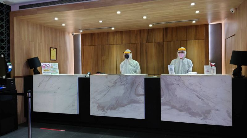 ▲高雄市政府這次特別媒合旅宿業者,讓船上的漁工朋友可以分流到旅館的房間。(圖/翻攝自林欽榮臉書)