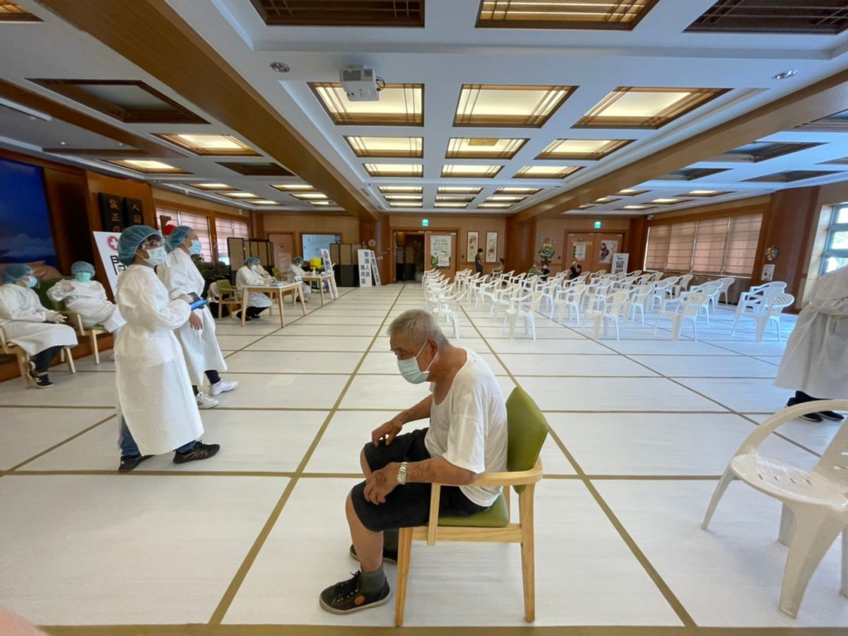 ▲全國縣市自6月15日起，統一為各年齡層長者施打COVID-19疫苗。（圖／記者葉政勳攝2021.06.15）