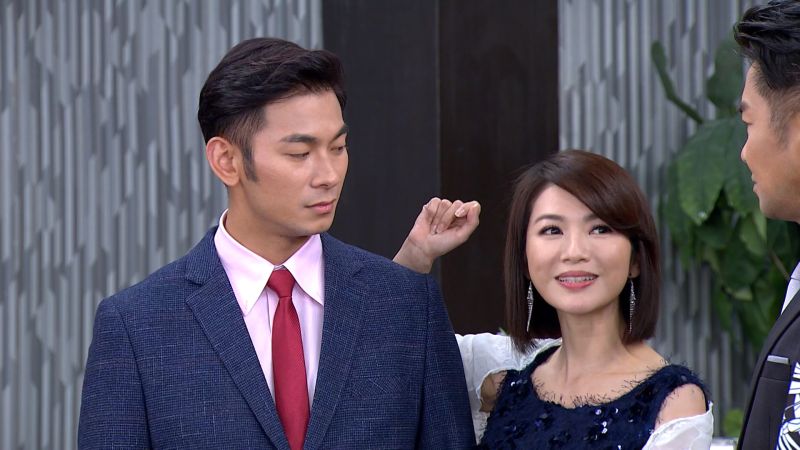 ▲星卉(右)、亮哲演夫妻,放話有虐心情節。(圖/三立)