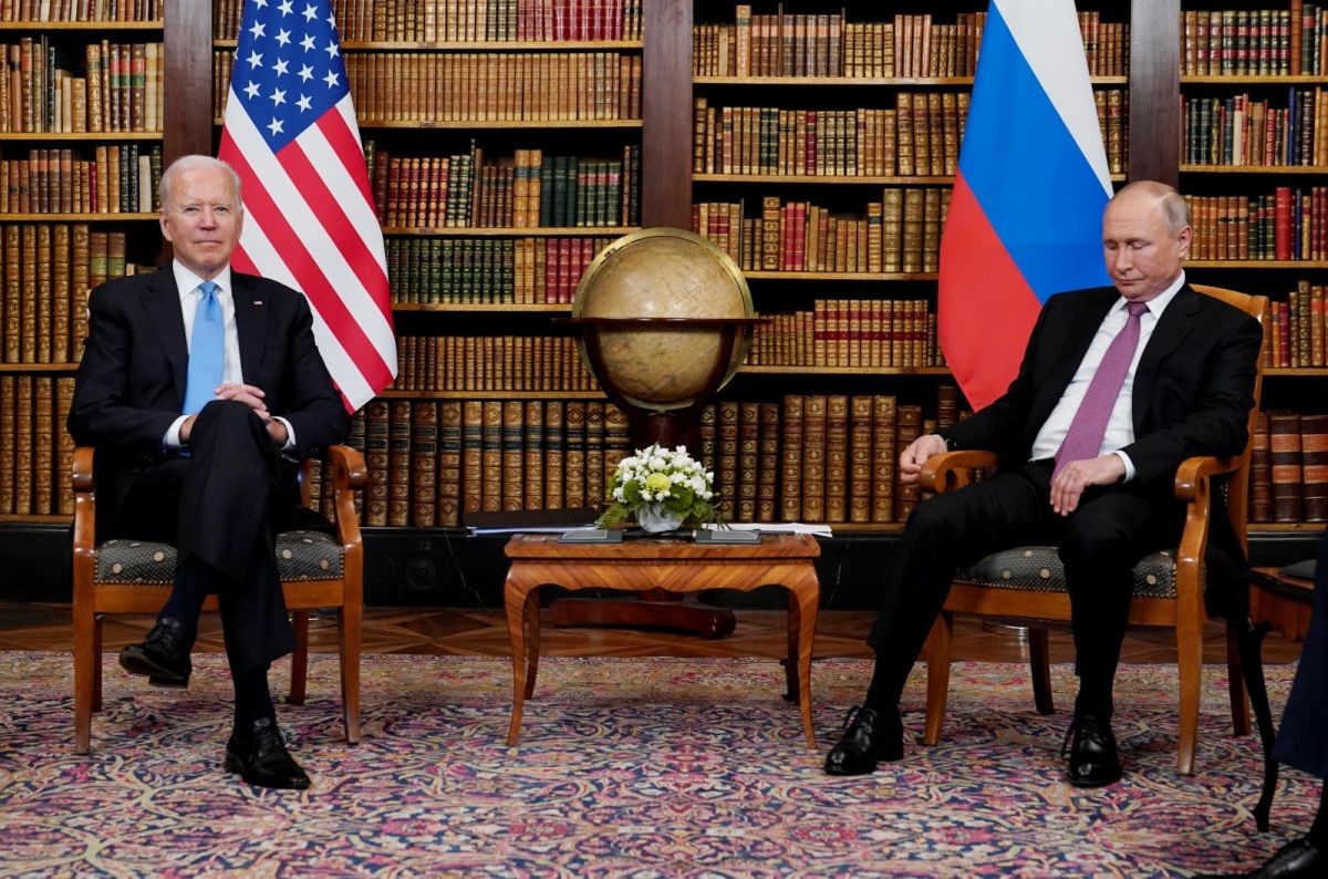 ▲俄羅斯當局表示，已著手安排俄國總統蒲亭（Vladimir Putin）與美國總統拜登（Joe Biden）的視訊會議。此時烏克蘭衝突引起的緊張情勢高漲。美俄峰會資料照。（圖／美聯社／達志影像）