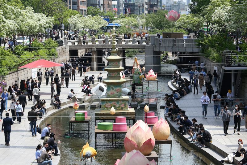 ▲網友認為韓國旅遊的3優勢就是「美食」、「滿足韓劇迷追星族」、「商圈購物好逛」。(圖/美聯社/達志影像)