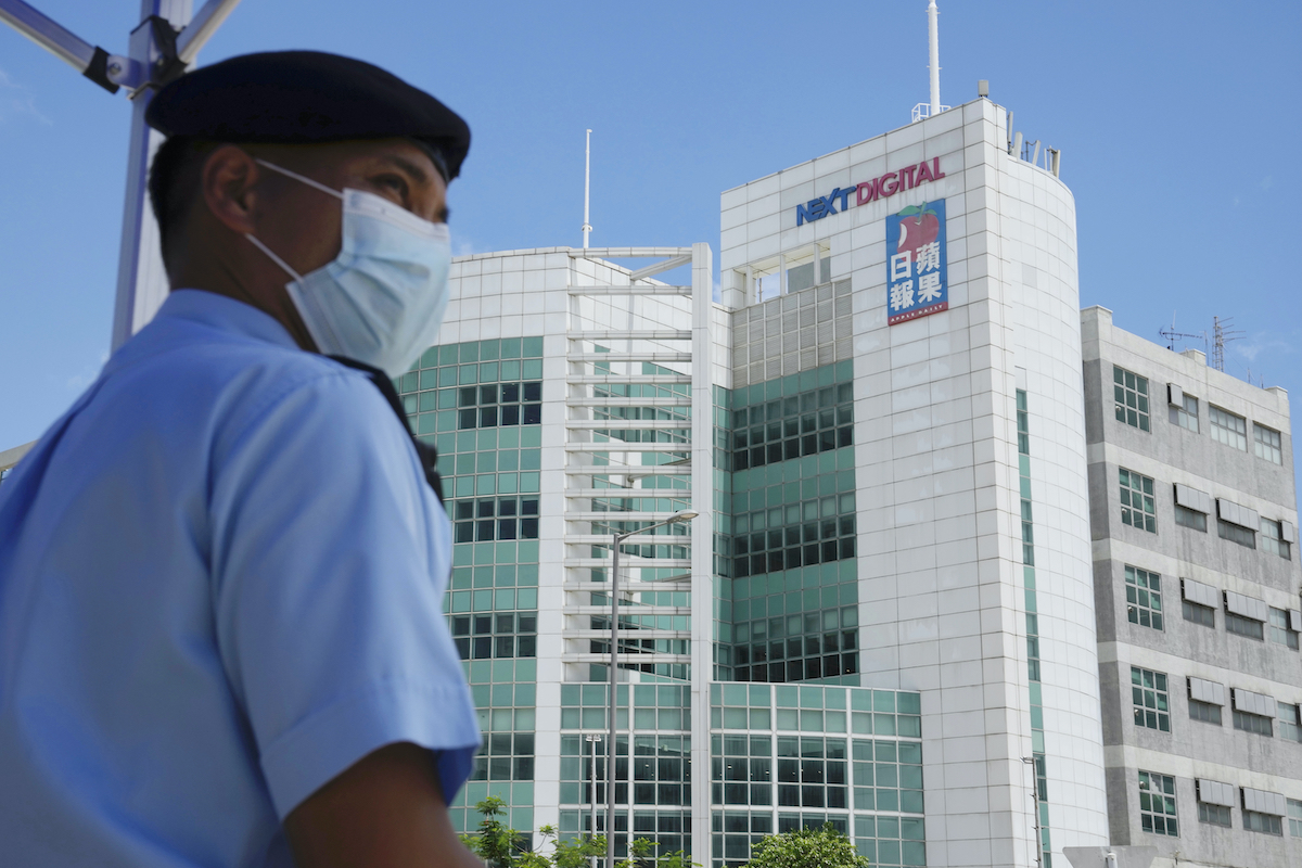 ▲陷入困境的香港壹傳媒集團進一步面對困難，香港財政司司長陳茂波決定調查壹傳媒的業務，理由是懷疑該公司涉嫌不公平地損害股東與債權人利益等。資料照。（圖／美聯社／達志影像）