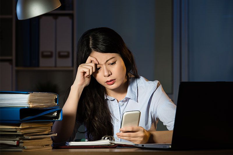 ▲三級防疫警戒，3C重度使用爆增 「葉黃素」需求量上升。（圖／五洲生醫提供）