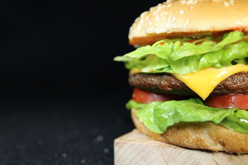 ▲漢堡王的優勢是什麼？一票網友齊喊「2字」。（示意圖／翻攝自Pixabay）
