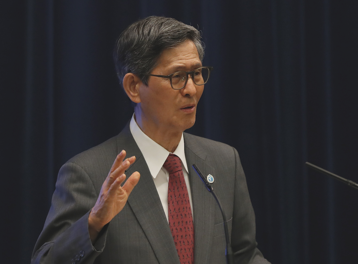 ▲日本政府的武漢肺炎對策分科會會長尾身茂等傳染病專家，今天向東京奧運暨帕運組織委員會與經濟再生大臣西村康稔遞交建議案，呼籲東京奧運應採無觀眾比賽，以降低染疫風險。（圖／美聯社／達志影像）