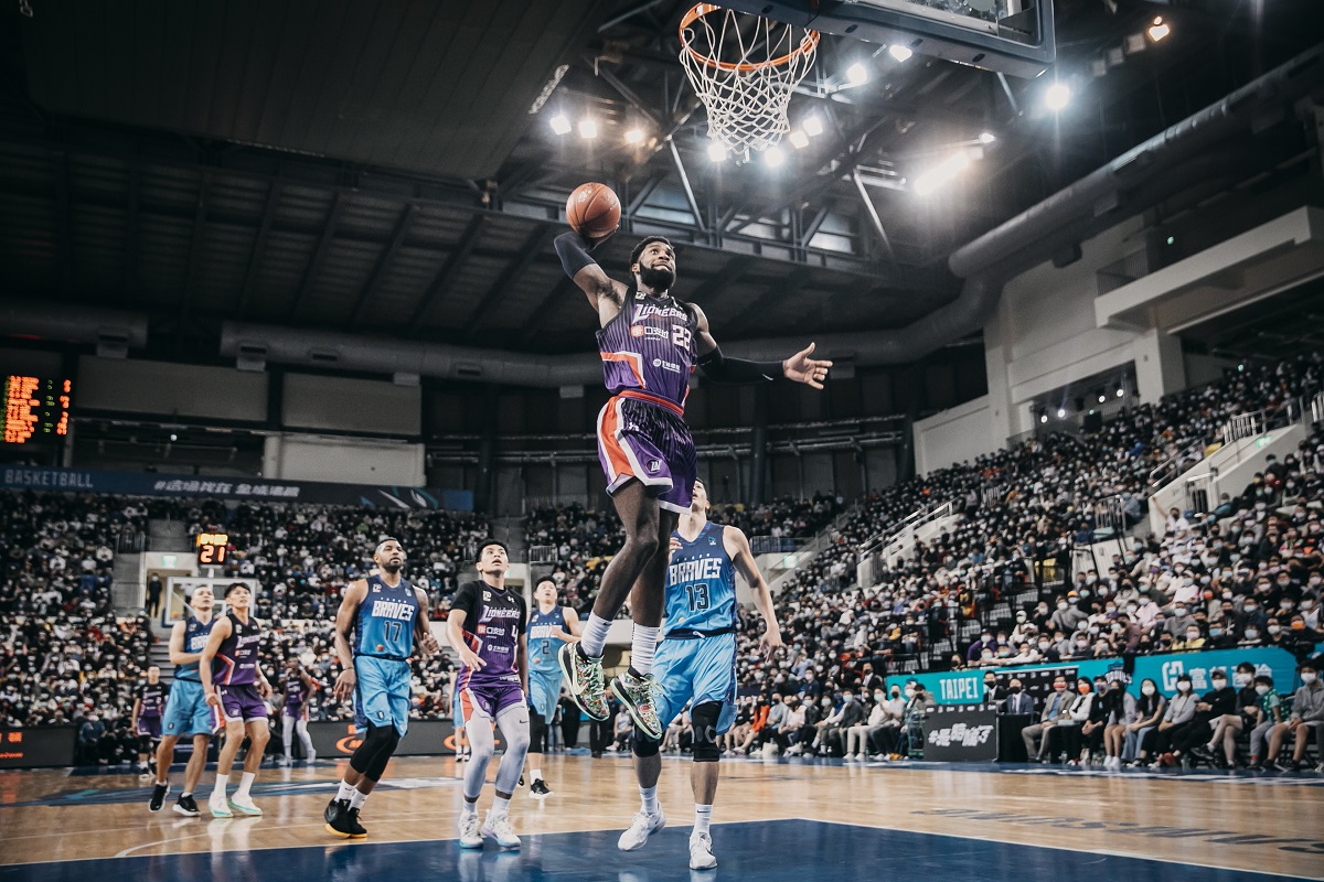 ▲新竹攻城獅球團於今宣布上季表現優異的大勝(Branden Dawson)正式回歸。（新竹攻城獅提供）