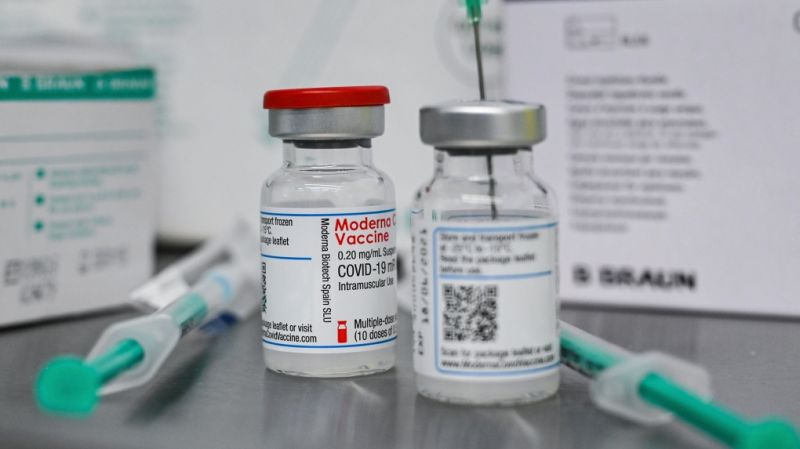 ▲美國網路媒體Vox報導強調，能夠取得的新冠疫苗就是最好的選擇，每支疫苗都能夠降低感染後的重症、死亡率。（圖／美聯社／達志影像）