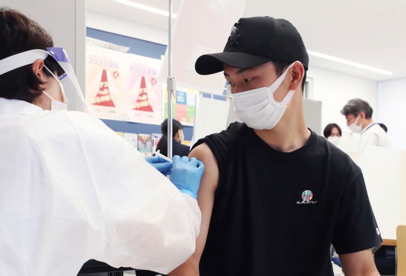 憂打疫苗致霸凌　日本政府不建議中學生集體接種
