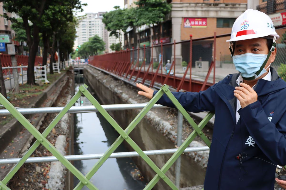 ▲林欽榮表示，大順路段輕軌工程會先進行排水箱涵改建。（圖／高市府捷運局提供）