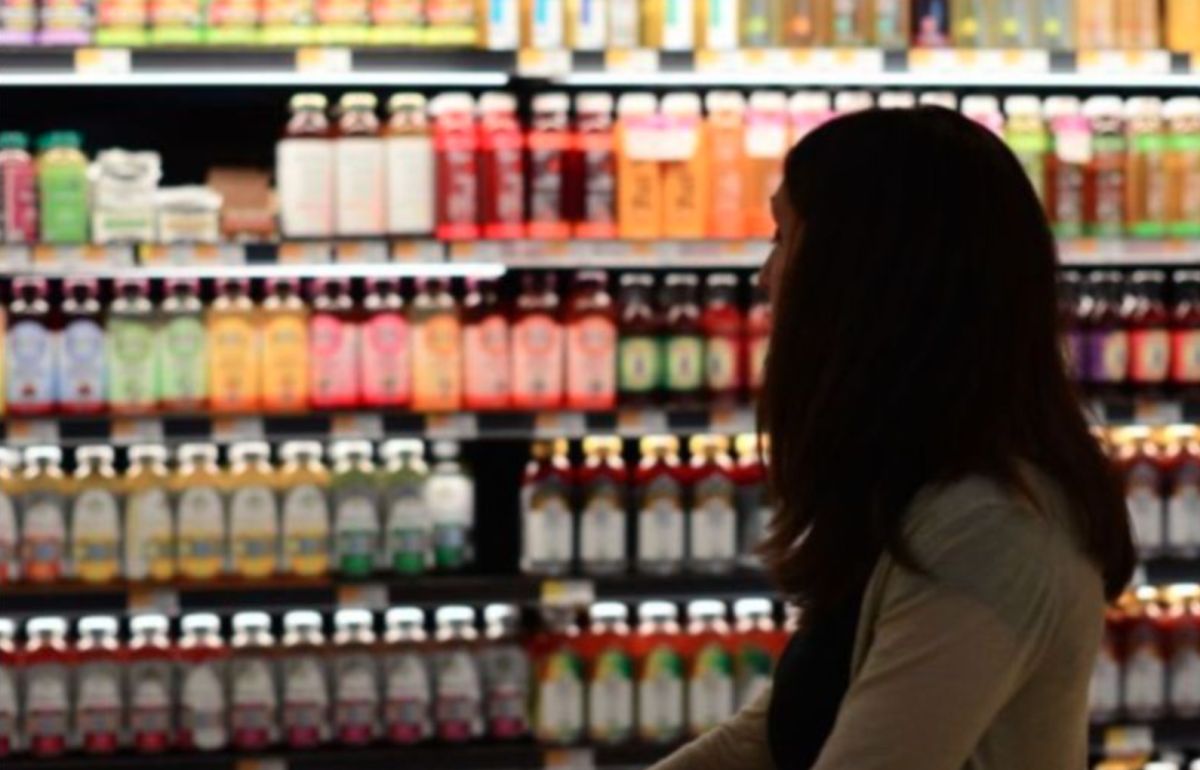 ▲台灣連鎖超商林立、競爭激烈，因此也時常推出不同優惠吸引來客，其中「飲料抽抽樂」這一種類因為簡單又直覺，更受到多數民眾歡迎。（示意圖，圖中人物與內文無關／取自pixabay）