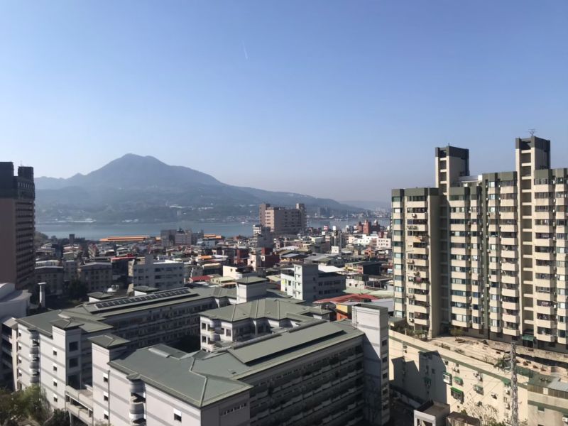 ▲專家建議,若要買戶數少,或成交紀錄少的社區,以附近300公尺範圍內社區行情做為參考。(圖/NOWnews資料照片)