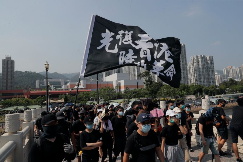 港男陽台掛「光復香港」被捕　煽動罪恐面臨2年刑期
