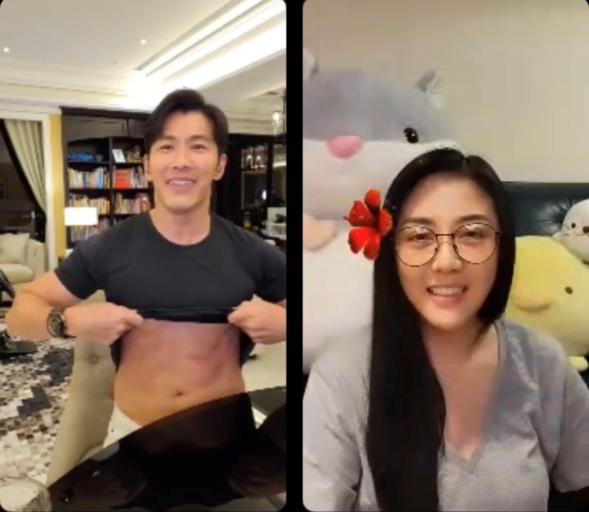 ▲韓瑜慫恿黃少祺（左）秀結實腹肌。（圖／翻攝黃少祺IG）