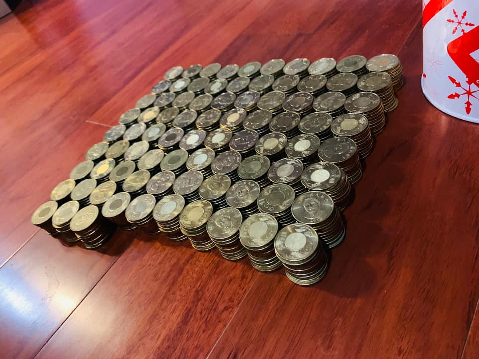 ▲網友分享自己存錢都只存50元，看起來非常療癒。（圖/爆廢公社公開版）