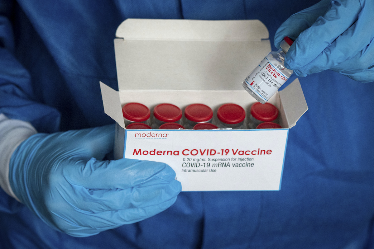 ▲陳時中今（28）日在記者會上證實，將有一批莫德納疫苗在30日抵台（示意圖／美聯社／達志影像）