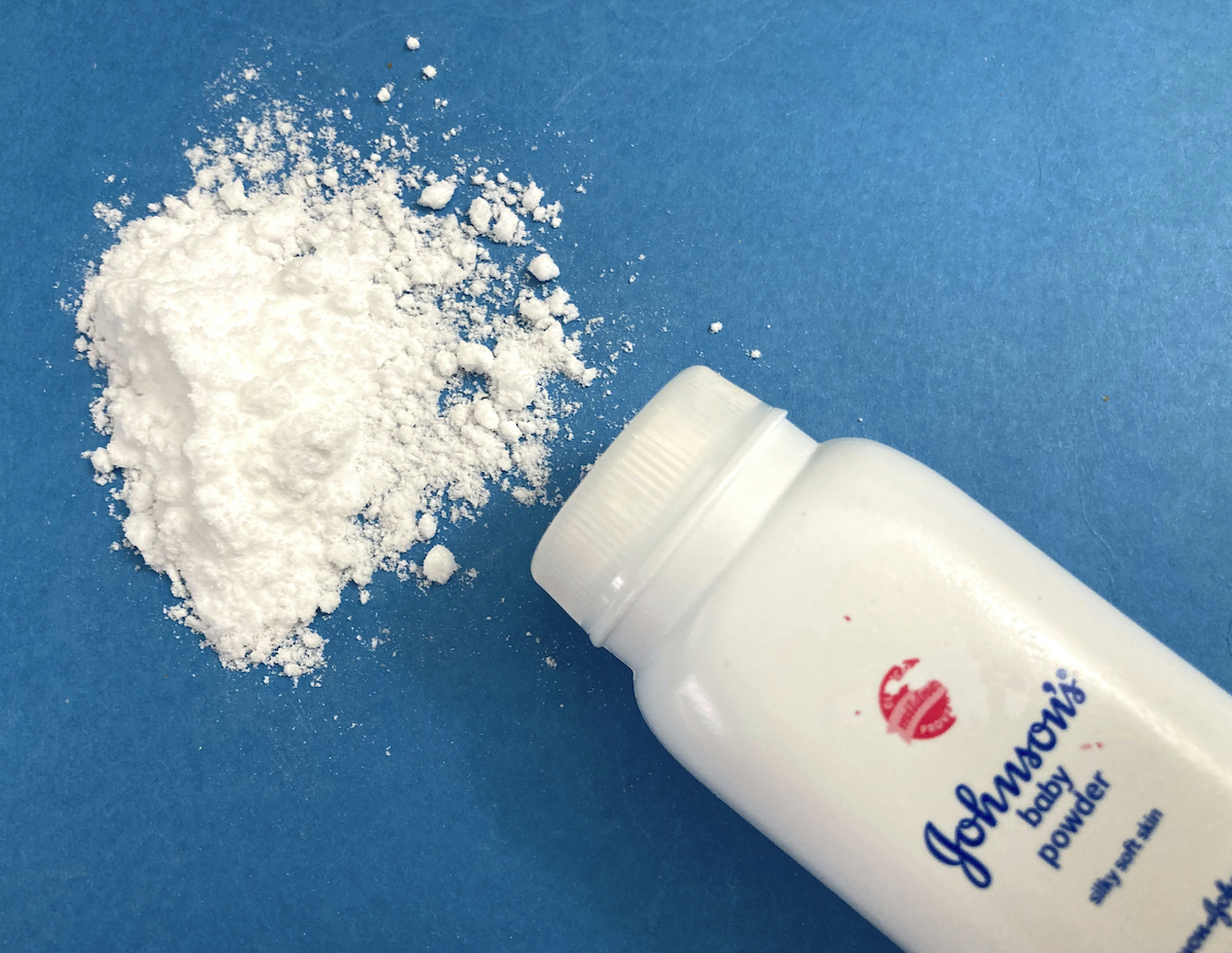 ▲紐約州在訴訟中指控製藥巨擘嬌生（Johnson & Johnson）助長類鴉片藥物氾濫，嬌生表示將會全面退出美國鴉片類藥品業務。（圖／美聯社／達志影像）