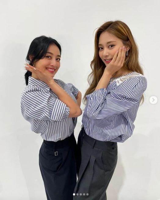 ▲TWICE舉辦線上拍手會。(圖/翻攝TWICE