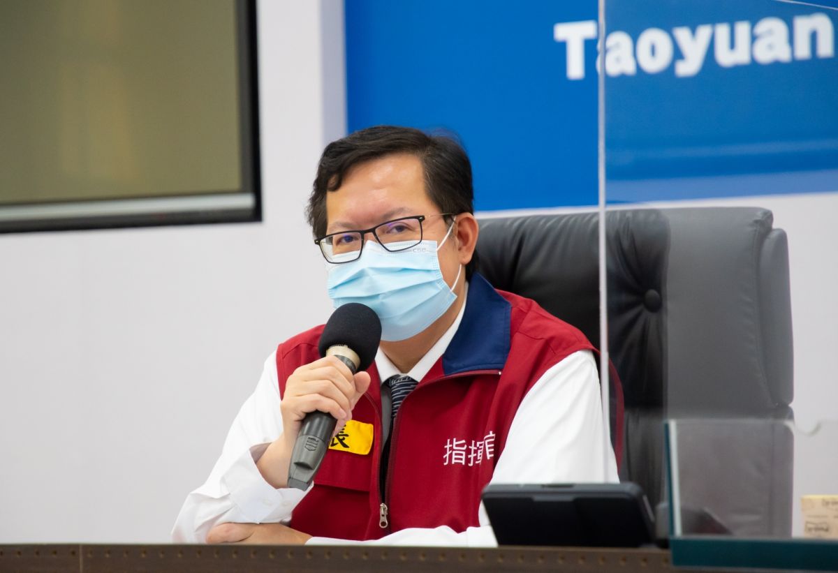 ▲鄭文燦建議機場建立快速PCR檢測機制，同時檢討入境動線，讓旅客能順利抵達集中檢疫所或防疫旅館，加強足跡紀錄完整化。（圖／桃園市政府提供）